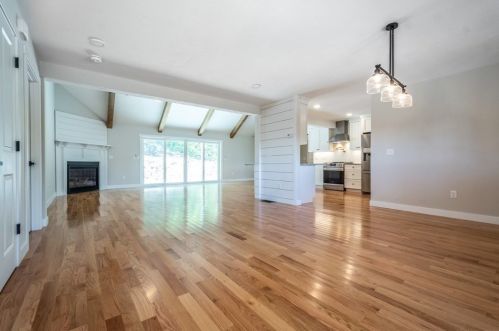 62 Dudley Rd, Sutton MA 01590-3037 exterior