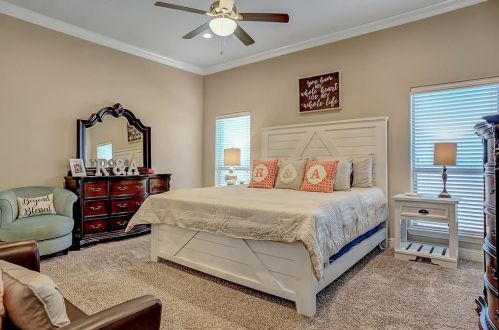 2805 Lillis Ln, Denison TX 75020 exterior