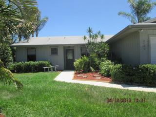 2458 Westmoreland Blvd, Fort Pierce FL  34952-5301 exterior