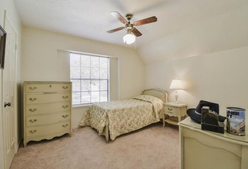 5222 Mnr Gln Dr, Humble TX exterior