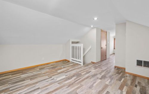 2312 Moody Ave, Chicago IL 60638-3545 exterior