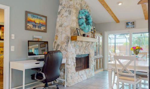 2471 Shell Ave, Fort Pierce FL  34952-6857 exterior