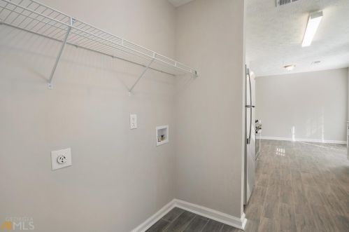 972 Timbervale Ln, Lithonia GA  30058-6010 exterior