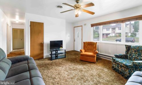 117 Armstrong Ln, Lancaster, PA 17603-5973