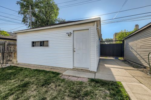 2943 Menard Ave, Chicago IL 60634-5223 exterior