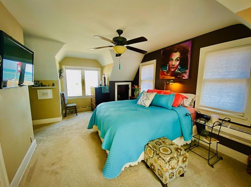 2751 Shr Dr, Milwaukee WI 53207-3007 exterior