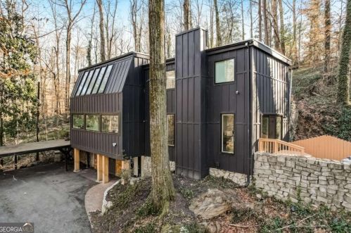 1210 Beechwood Ave, Atlanta GA 30327-0042 exterior