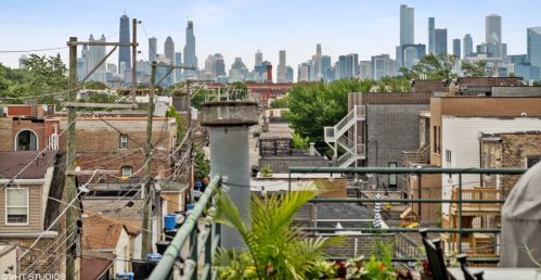 2250 Ohio St, Chicago IL  60612-1526 exterior