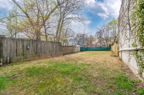 72 Willow St, Montclair NJ 07042-3502 exterior