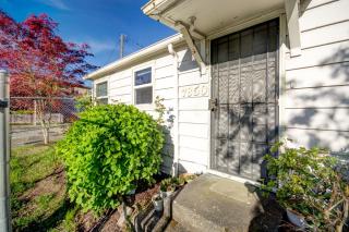7850 Martin Luther King Jr Way, Seattle WA  98118-4068 exterior