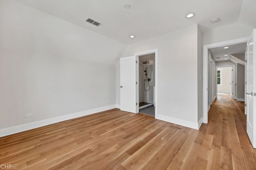 3025 Spaulding Ave, Chicago IL 60618-6808 exterior