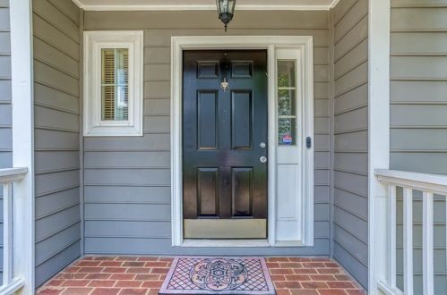 1066 Club Pl, Atlanta GA  30319-2656 exterior