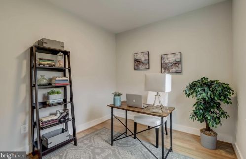 2718 17th St, Washington DC 20003-3123 exterior