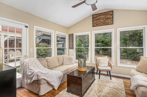 3272 Thorncrest Dr, Grand Rapids MI 49546-7353 exterior