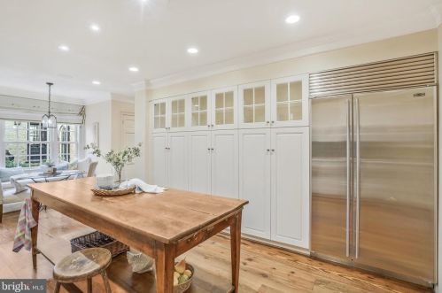 207 Fairfax St, Alexandria VA 22314-3304 exterior