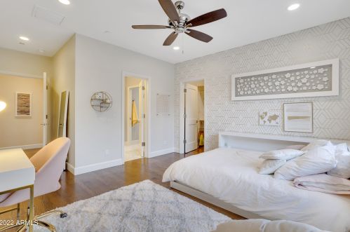 5828 3rd Ave, Phoenix AZ 85086-7201 exterior