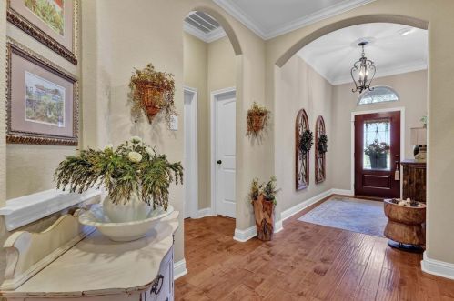 8702 Malardcrest Dr, Humble TX 77346-8106 exterior