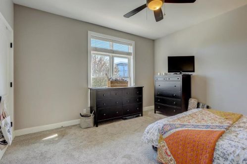 513 Reservoir Ave, Milwaukee WI 53212-3723 exterior