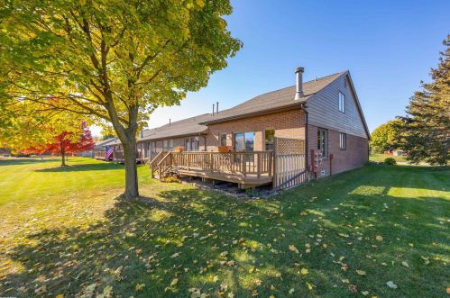 45985 Mdw Cir, Macomb Township MI 48044-3936 exterior