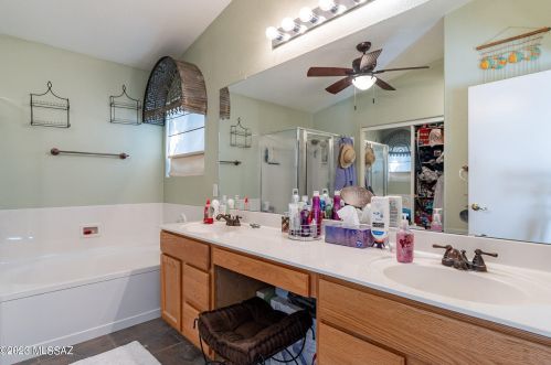 2675 Desert Bluffs Ct, Tucson AZ 85742-4468 exterior