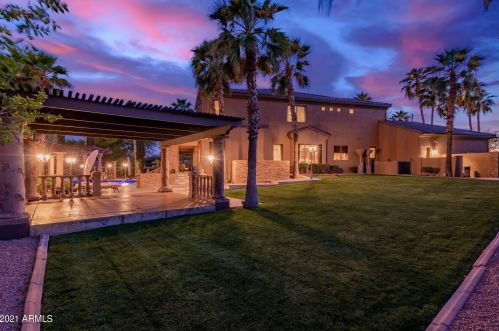 25401 45th Dr, Phoenix AZ  85083-2243 exterior