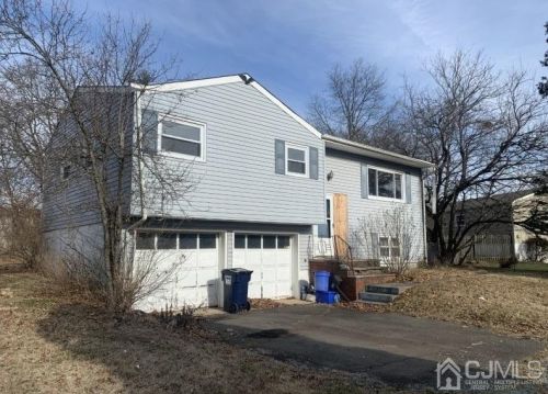 70 Mitchell Ave, Piscataway, NJ 08854-5564