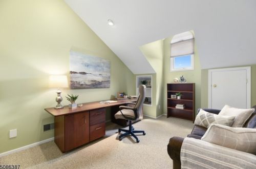 15 Lapis Cir, Town Center NJ 07052-2160 exterior