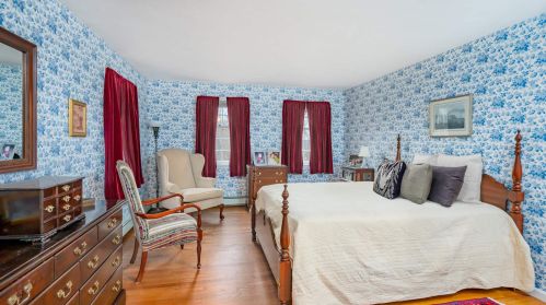 15 Buckingham Dr, Concord NH 03304-5208 exterior