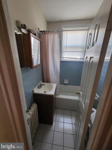 601 Magee Ave, Philadelphia PA  19111-4715 exterior