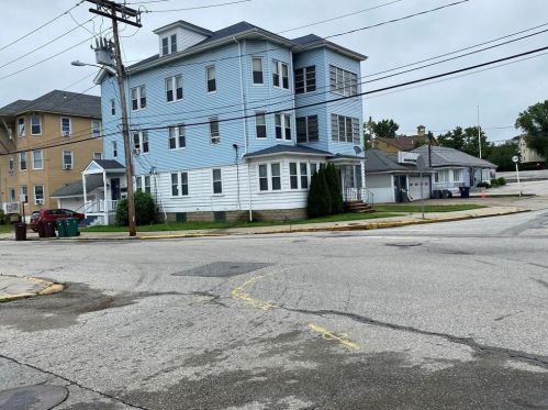 629 Front St, Woonsocket RI 02895-4351 exterior