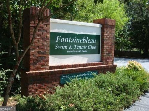 2364 Kingsland Dr, Atlanta GA 30360-1457 exterior