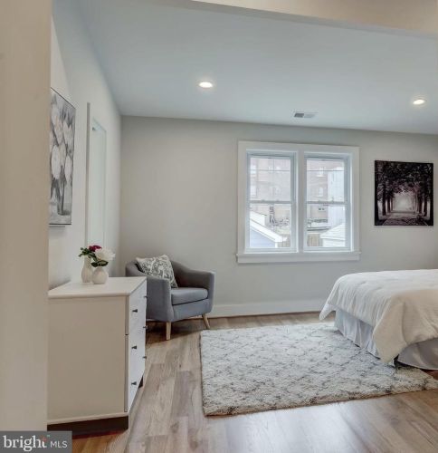 2718 17th St, Washington DC 20003-3123 exterior