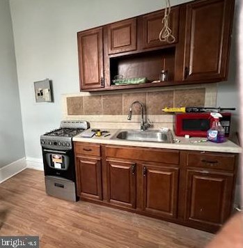 1422 Diamond St, Philadelphia PA 19122-1721 exterior