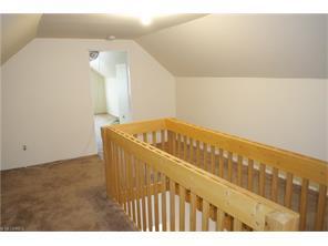 5500 Eastview Dr, Cleveland OH  44131-6032 exterior