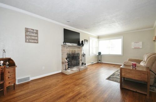 1905 Berkwood Dr, Pittsburgh PA 15243-1517 exterior