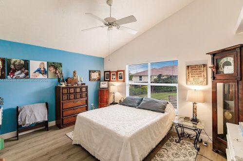 972 Haas Ave, Fort Pierce FL  34953-5611 exterior