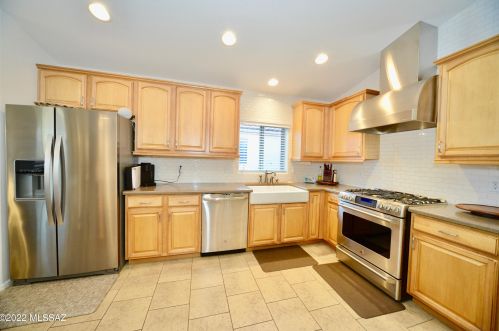 837 Via Alamos Dr, Green Valley AZ exterior