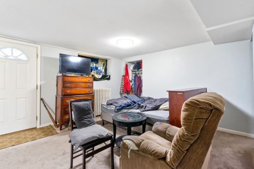 9 Carrick Ave, Pittsburgh PA  15210-4321 exterior