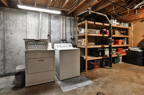 5321 Staely Ave, Saint Louis MO 63123-3652 exterior