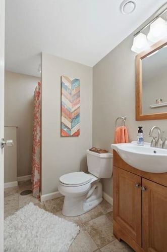 389 Holiday Park Dr, Pittsburgh PA 15239-2364 exterior