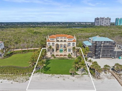 7613 Bay Colony Dr, Naples FL 34108-7756 exterior