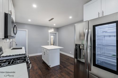 5505 Parkside Ave, Chicago IL  60638-2814 exterior