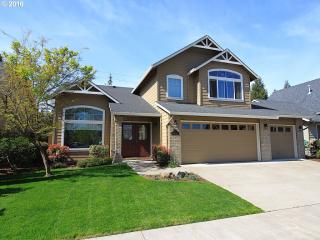 2504 Crowther Dr, Eugene, OR 97404-2377