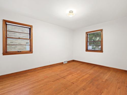 4921 24th Pl, Milwaukee WI 53209-5613 exterior