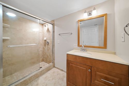 6538 Foster Ave, Chicago IL  60656-2245 exterior