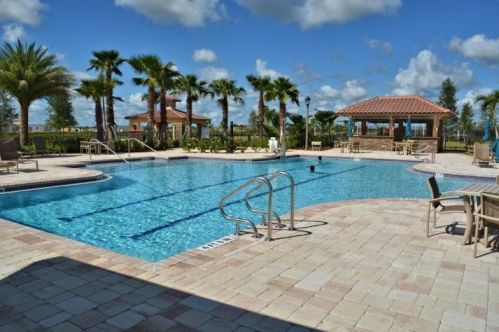 9601 Royal Poinciana Dr, Fort Pierce FL  34987-2508 exterior