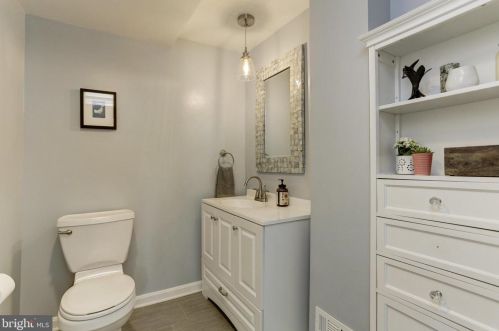 14408 Butternut Ct, Rockville MD exterior