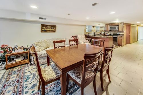 2513 Walton St, Chicago IL 60622-4510 exterior