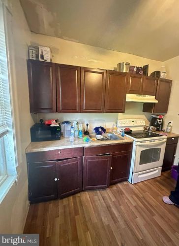 5555 Addison St, Philadelphia PA  19143-1305 exterior