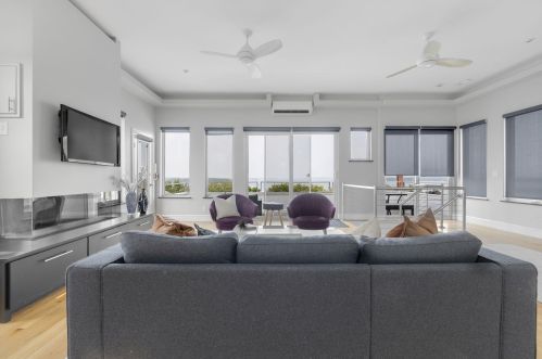 125 Morning St, Portland ME 04101-3250 exterior